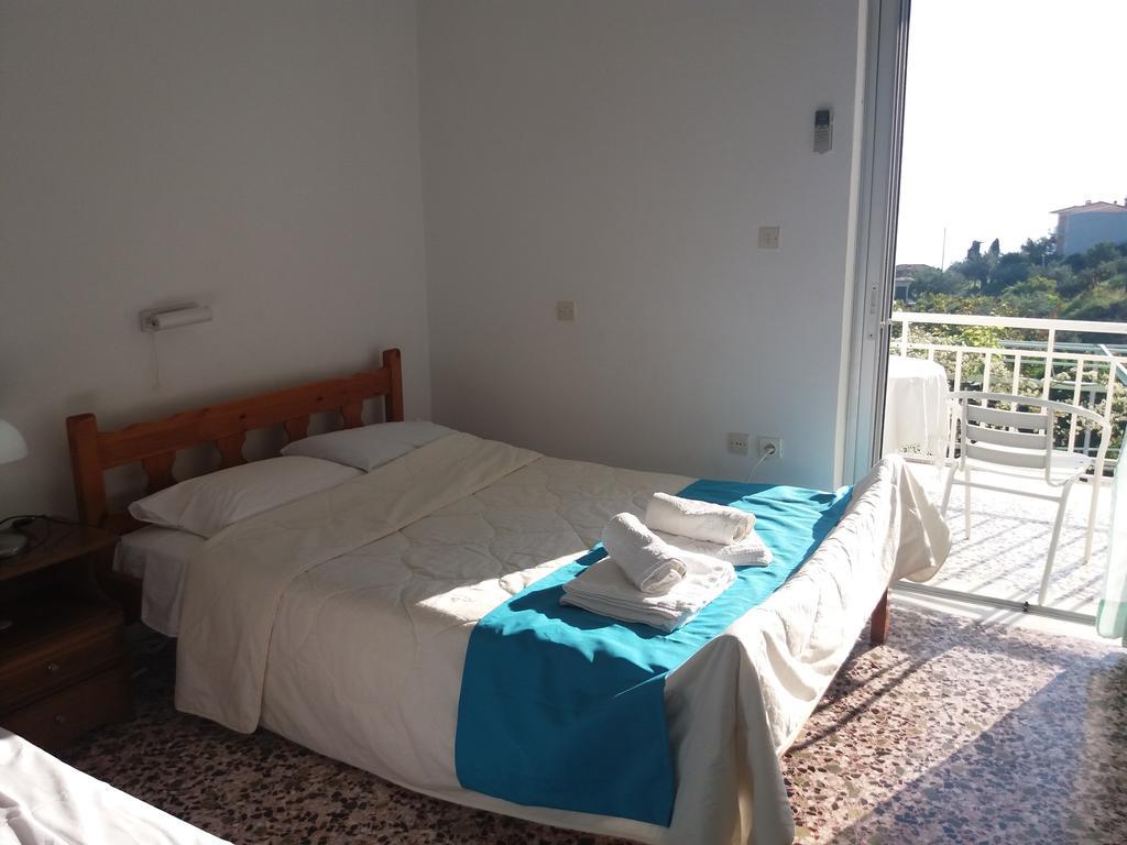Manoleas Rooms To Let Leonídion Exteriér fotografie